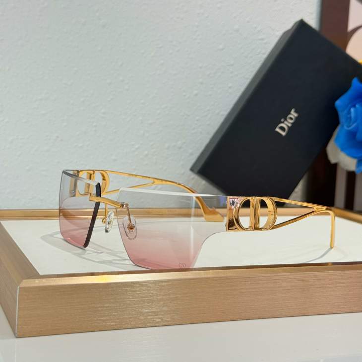 Picture of Dior Sunglasses _SKUfw75840797fw